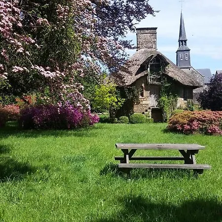 La Tiny Du Parc : Saint Symphorien Des Monts * Saint-Symphorien-des-Monts